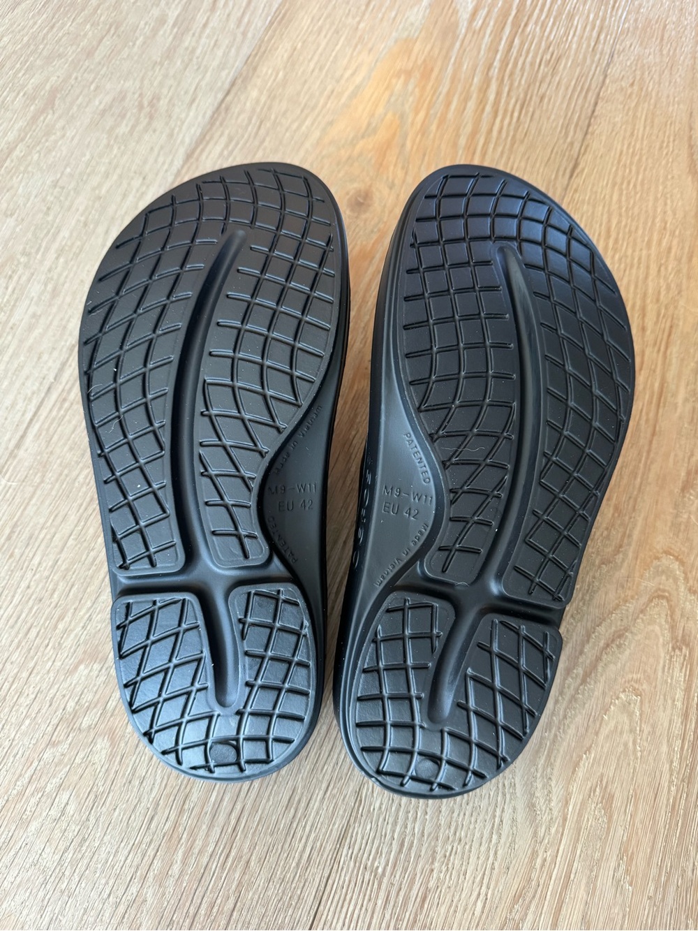 OOFOS OOAHH Unisex FootJoy Logoed Black Slide Sandals M9/W11/EU42 - Picture 6 of 9